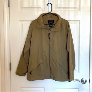 LL BEAN WOMANS REGULAR JACKET